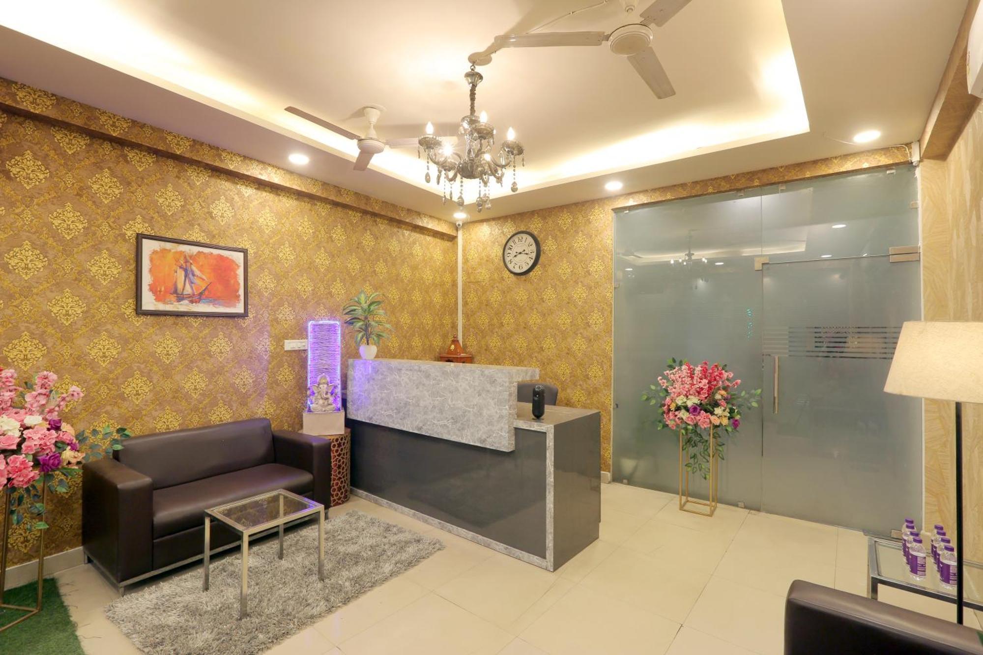 Hotel Lemon Suites & Banquet Noida Sector 62 Exterior photo